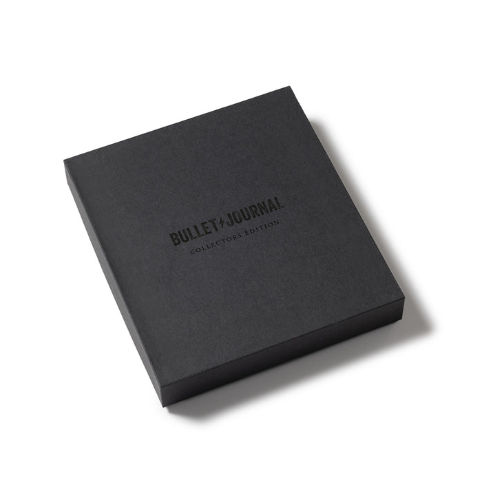 Bullet Journal All Black Collectors Set - 1x Bullet Journal A5, 1x Twist Pen, 1x Pen Loop